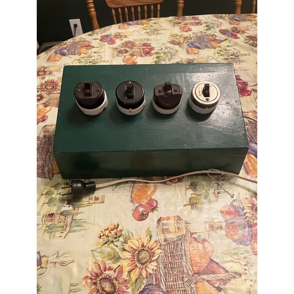 VTG Electric Train Village Toggle On And Off Switches Union Pacific Lionel ETC